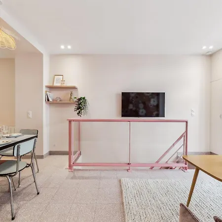 Elegant -roquette -6pers Apartment Paris
